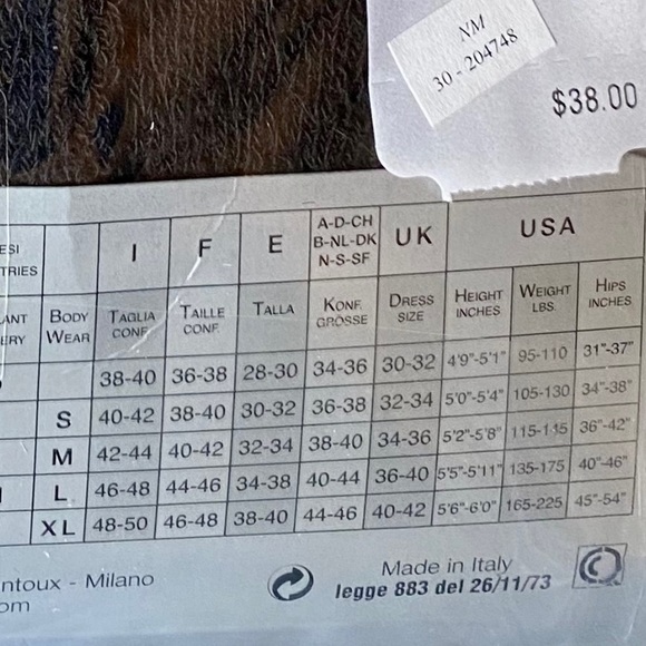 Neiman Marcus Textured Pattern Tights in Black size Large - Picture 4 of 4